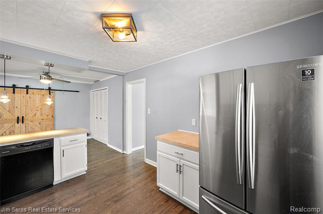 Builiding view twelve for 11216 Unity, Warren, MI. 48089