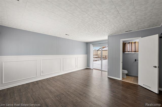 Builiding view twenty two for 11216 Unity, Warren, MI. 48089