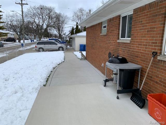 Builiding view fourteen for 14405 Stephens, Warren, MI. 48089