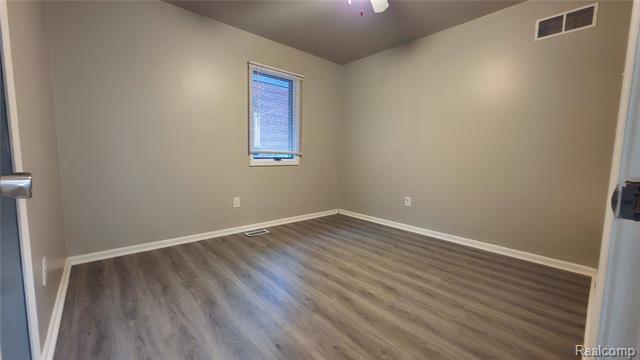 Builiding view seven for 16086 Bell, Eastpointe, MI. 48021