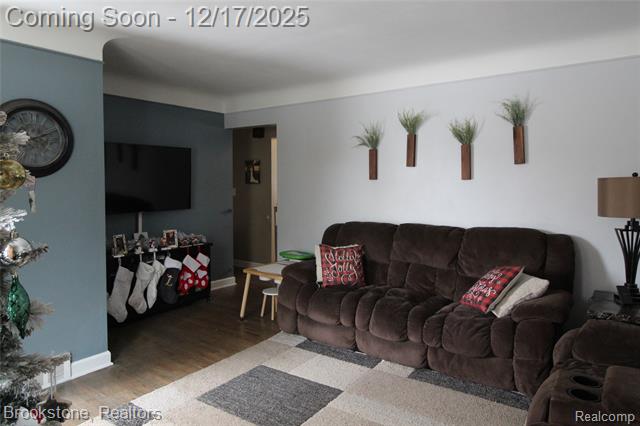 Builiding view eight for 24524 Johnston, Eastpointe, MI. 48021