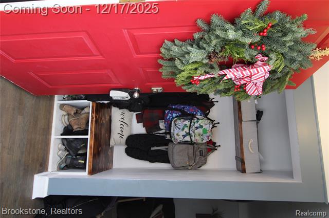 Builiding view five for 24524 Johnston, Eastpointe, MI. 48021