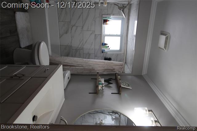 Builiding view twelve for 24524 Johnston, Eastpointe, MI. 48021