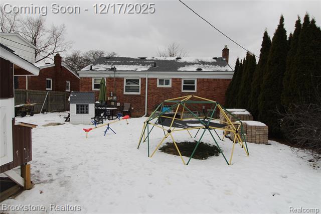 Builiding view two for 24524 Johnston, Eastpointe, MI. 48021