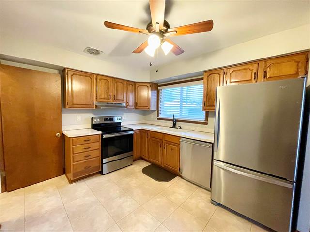 Builiding view four for 24296 Roxana, Eastpointe, MI. 48021