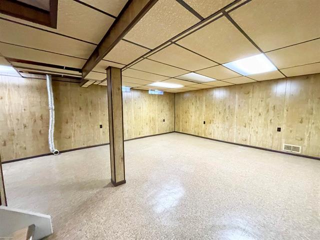 Builiding view fourteen for 24296 Roxana, Eastpointe, MI. 48021