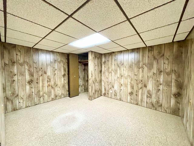 Builiding view seventeen for 24296 Roxana, Eastpointe, MI. 48021