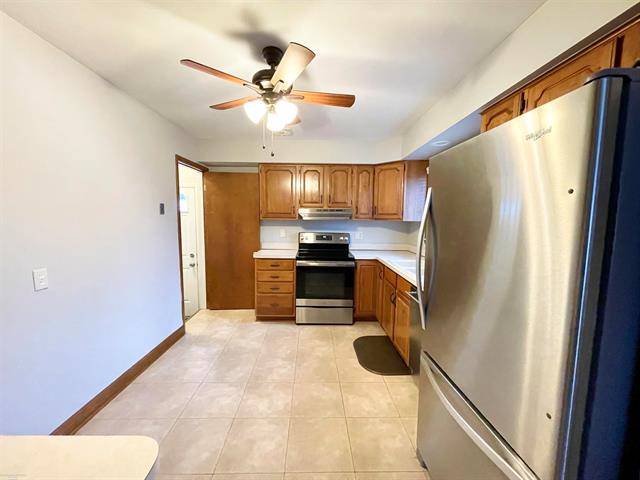 Builiding view six for 24296 Roxana, Eastpointe, MI. 48021