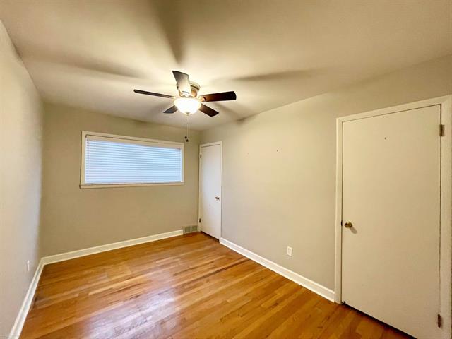 Builiding view ten for 24296 Roxana, Eastpointe, MI. 48021