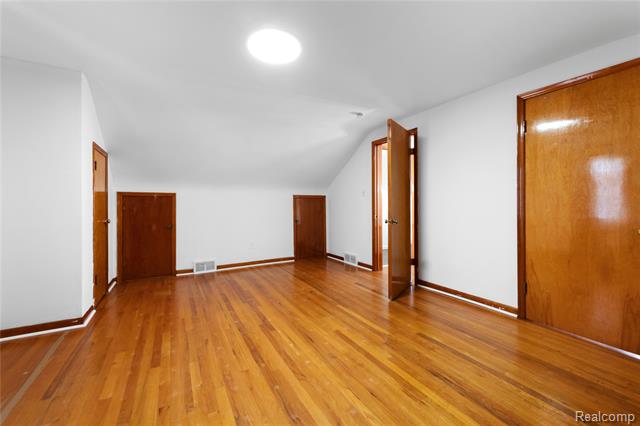 Builiding view eighteen for 8060 Edward, Center Line, MI. 48015