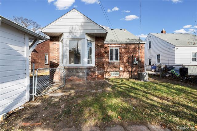 Builiding view thirty for 8060 Edward, Center Line, MI. 48015