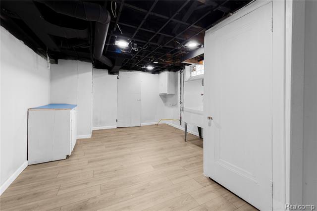 Builiding view twenty six for 8060 Edward, Center Line, MI. 48015