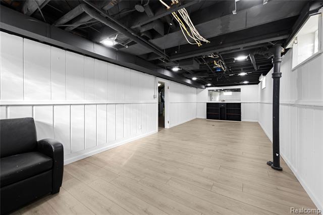 Builiding view twenty two for 8060 Edward, Center Line, MI. 48015