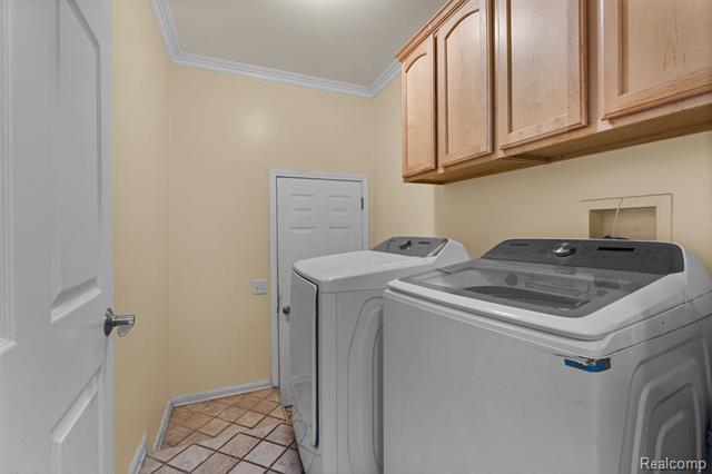 Builiding view seventeen for 22107 Fresard, Saint Clair Shores, MI. 48080