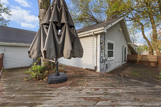 Builiding view twenty one for 22107 Fresard, Saint Clair Shores, MI. 48080