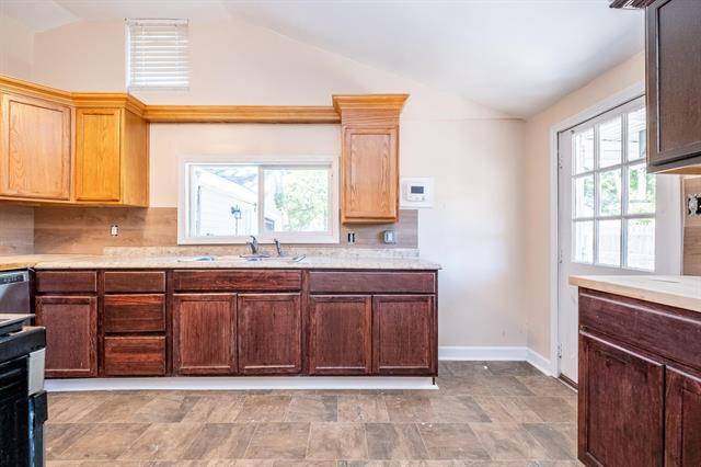 Builiding view nine for 16167 Hauss, Eastpointe, MI. 48021