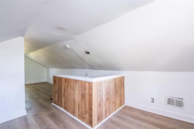 Builiding view twenty nine for 16167 Hauss, Eastpointe, MI. 48021