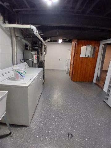 Builiding view twenty seven for 24675 Ridgecroft, Eastpointe, MI. 48021