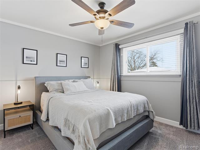 Builiding view eighteen for 25300 Loretta, Warren, MI. 48091