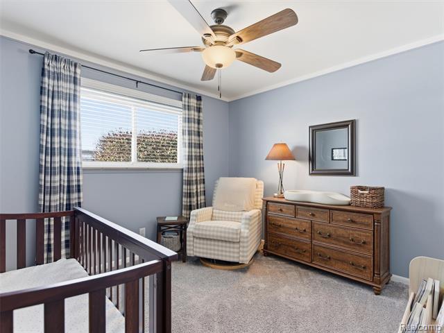 Builiding view fifteen for 25300 Loretta, Warren, MI. 48091