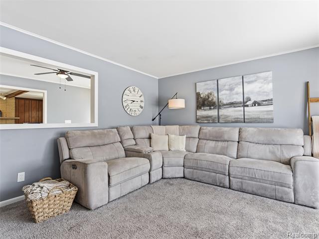 Builiding view five for 25300 Loretta, Warren, MI. 48091