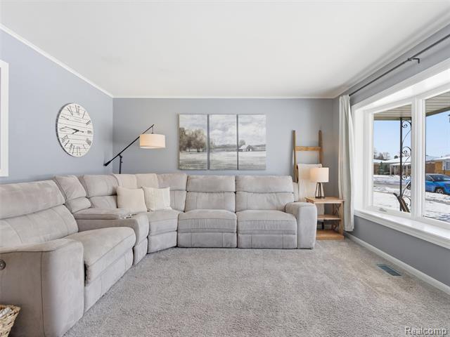 Builiding view one for 25300 Loretta, Warren, MI. 48091