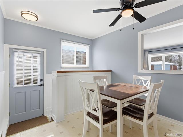 Builiding view sixteen for 25300 Loretta, Warren, MI. 48091