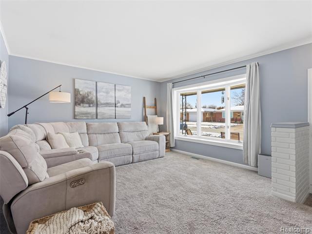 Builiding view three for 25300 Loretta, Warren, MI. 48091