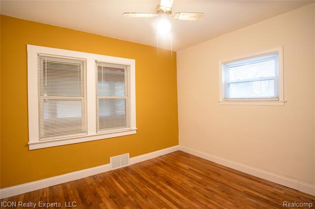 Builiding view fourteen for 6838 Braun, Center Line, MI. 48015