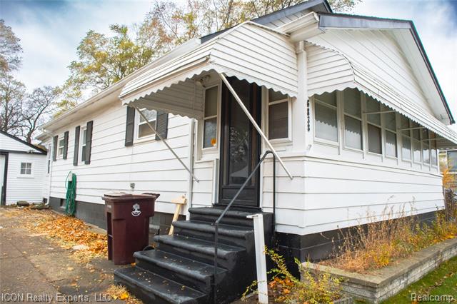 Builiding view one for 6838 Braun, Center Line, MI. 48015