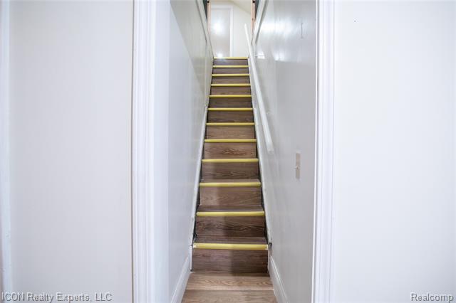 Builiding view twenty for 6838 Braun, Center Line, MI. 48015