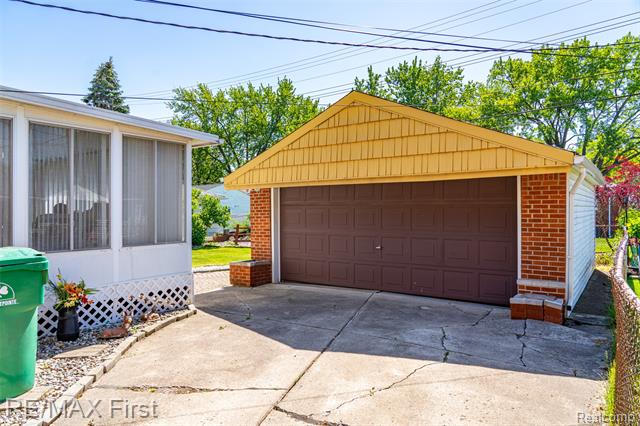 Builiding view nine for 24815 Beck, Eastpointe, MI. 48021