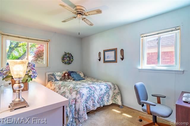 Builiding view thirty three for 24815 Beck, Eastpointe, MI. 48021