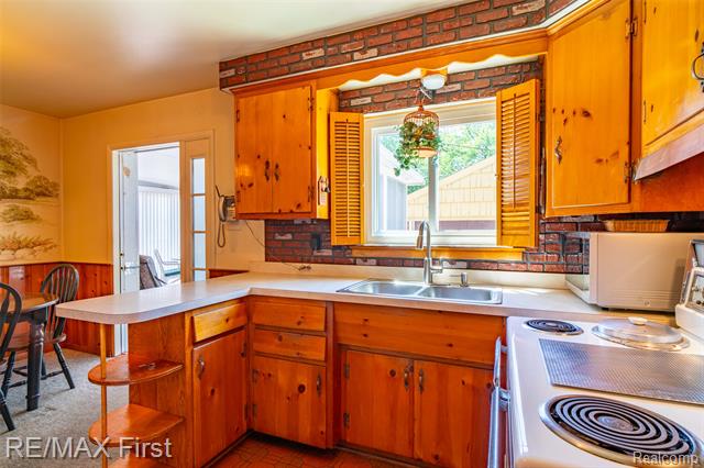 Builiding view twenty for 24815 Beck, Eastpointe, MI. 48021