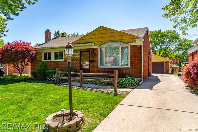 front view for 24815 Beck, Eastpointe, Mi. 48021
