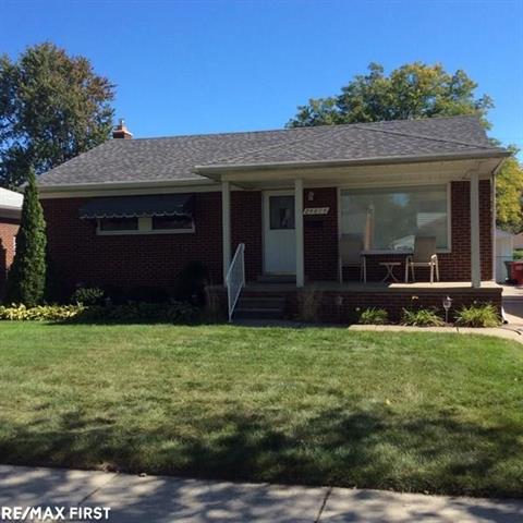front view for 24894 Johnston, Eastpointe, Mi. 48021