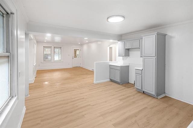 Builiding view five for 7335 Wiegand, Center Line, MI. 48015