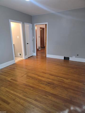 Builiding view fifteen for 8071 Harding, Center Line, MI. 48015