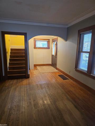 Builiding view four for 8071 Harding, Center Line, MI. 48015