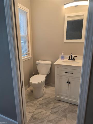 Builiding view sixteen for 8071 Harding, Center Line, MI. 48015