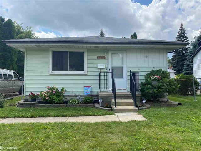 front view for 8610 Central, Center Line, Mi. 48015