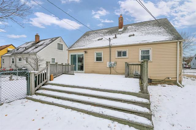 Builiding view twenty four for 25183 Cole, Roseville, MI. 48066