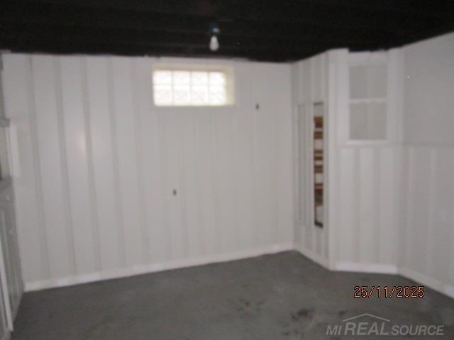 Builiding view fifteen for 25123 Mackinac, Roseville, MI. 48066