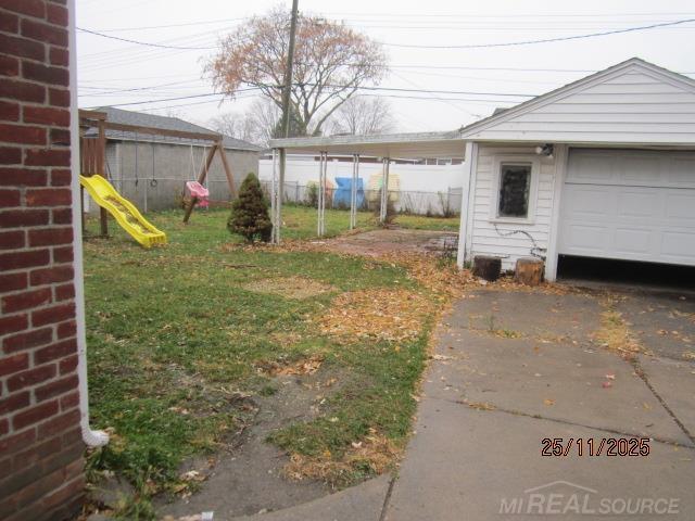 Builiding view four for 25123 Mackinac, Roseville, MI. 48066