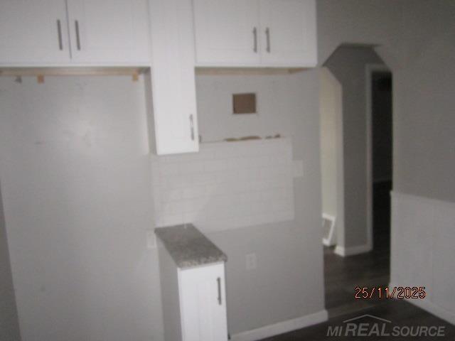 Builiding view seven for 25123 Mackinac, Roseville, MI. 48066