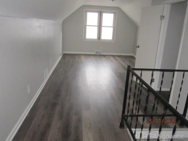 Builiding view twelve for 25123 Mackinac, Roseville, MI. 48066