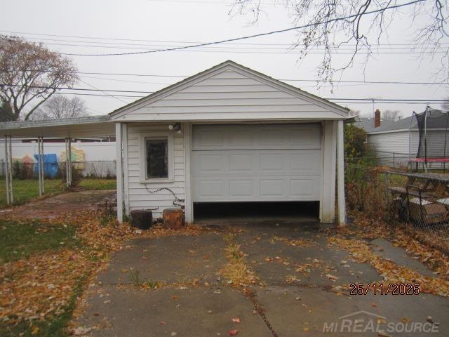 Builiding view two for 25123 Mackinac, Roseville, MI. 48066