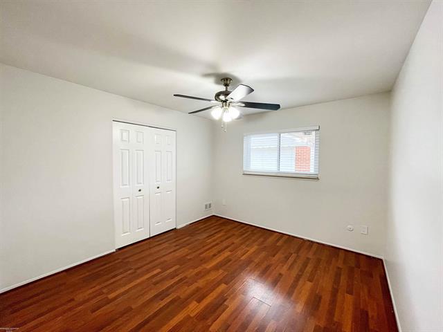 Builiding view eight for 21520 Maple, Saint Clair Shores, MI. 48081