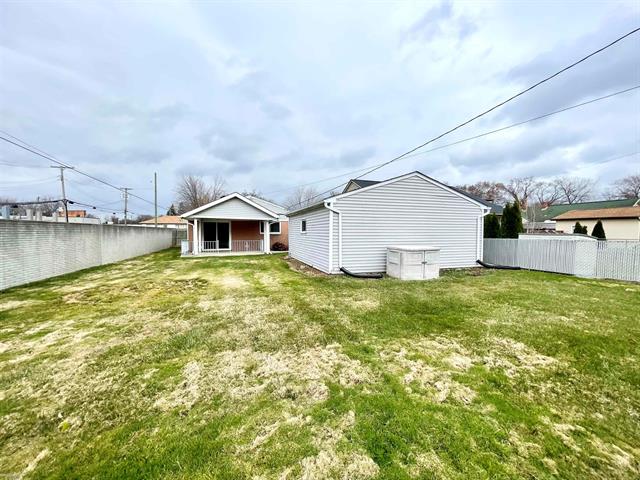 Builiding view eighteen for 21520 Maple, Saint Clair Shores, MI. 48081