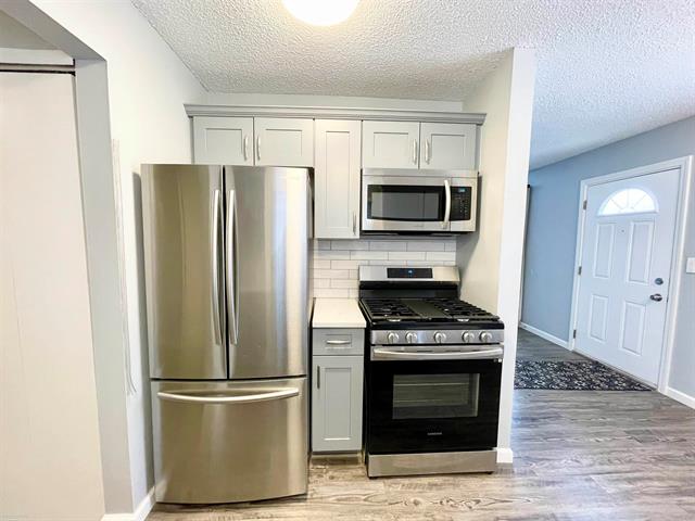 Builiding view seven for 21520 Maple, Saint Clair Shores, MI. 48081